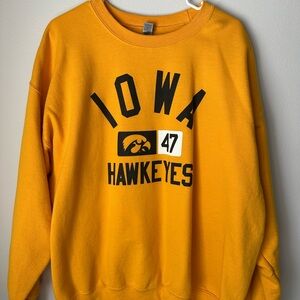 Gildan Yellow Iowa Hawkeyes Crewneck Sweater XL